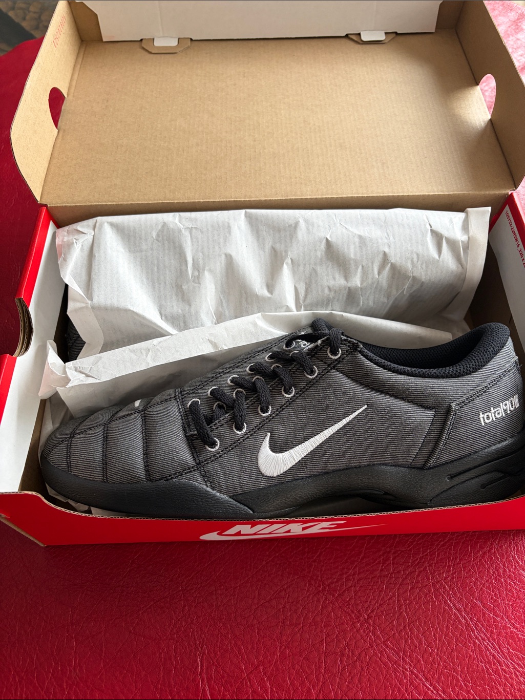 Nike Total 90 Premium. Black And White Men's Low-Top Sneaker. New.
